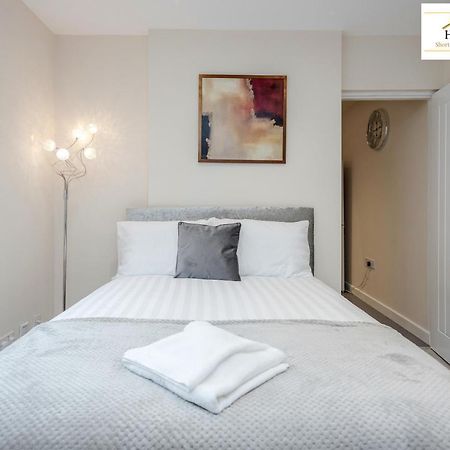 Bedford Hospital Victoria Apartments A And B By Homely Spaces Short Lets & Serviced Accommodation Εξωτερικό φωτογραφία