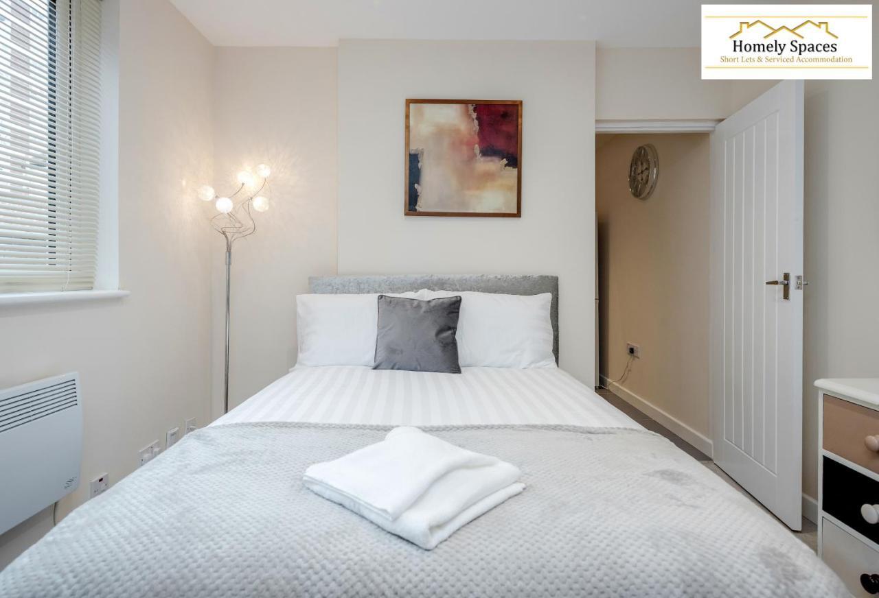 Bedford Hospital Victoria Apartments A And B By Homely Spaces Short Lets & Serviced Accommodation Εξωτερικό φωτογραφία