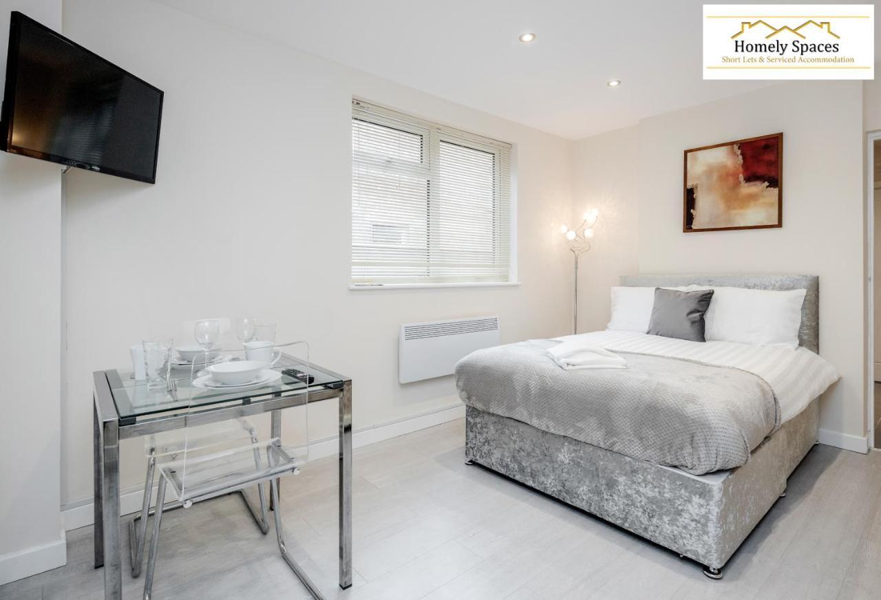 Bedford Hospital Victoria Apartments A And B By Homely Spaces Short Lets & Serviced Accommodation Εξωτερικό φωτογραφία
