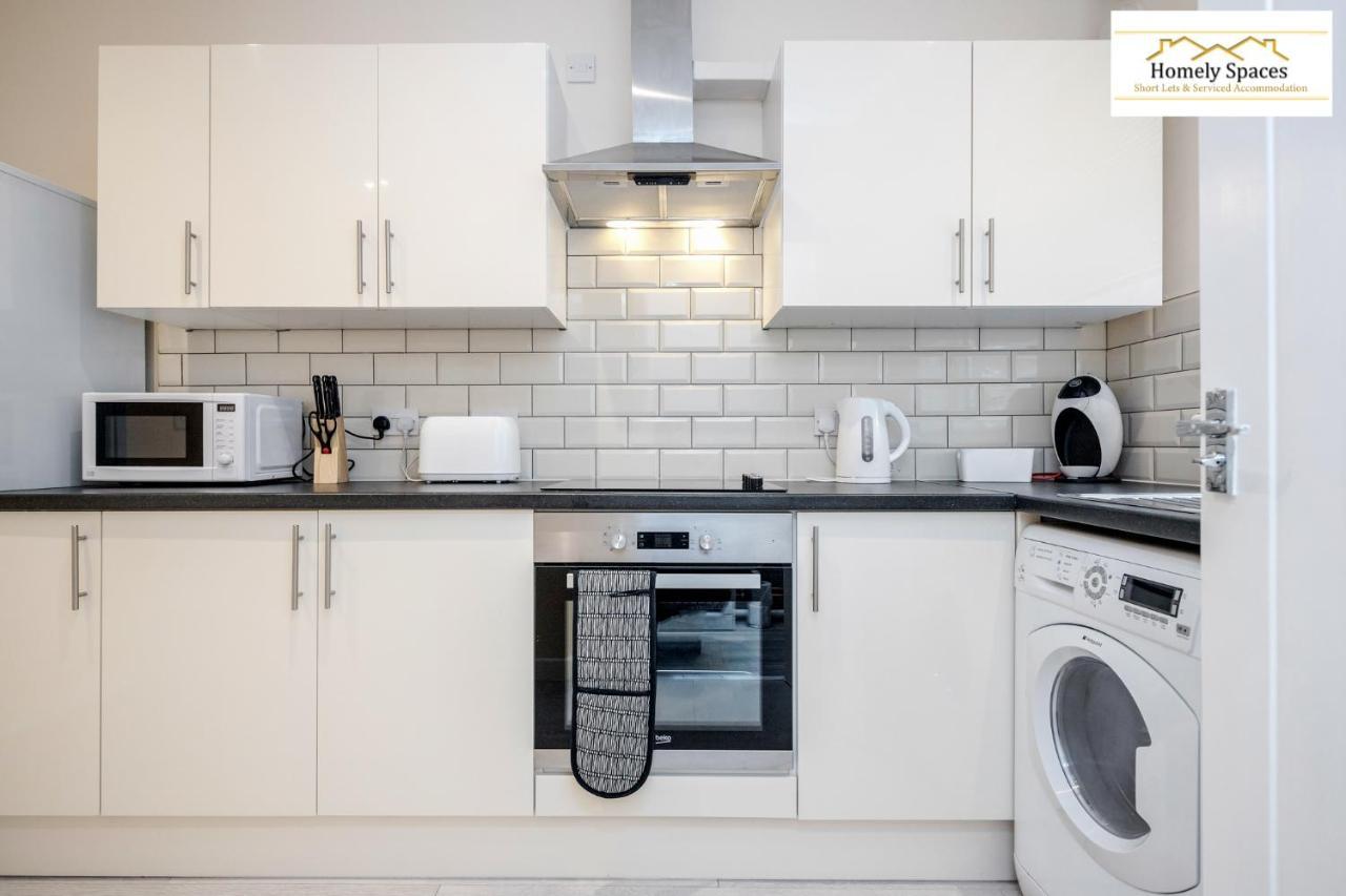Bedford Hospital Victoria Apartments A And B By Homely Spaces Short Lets & Serviced Accommodation Εξωτερικό φωτογραφία